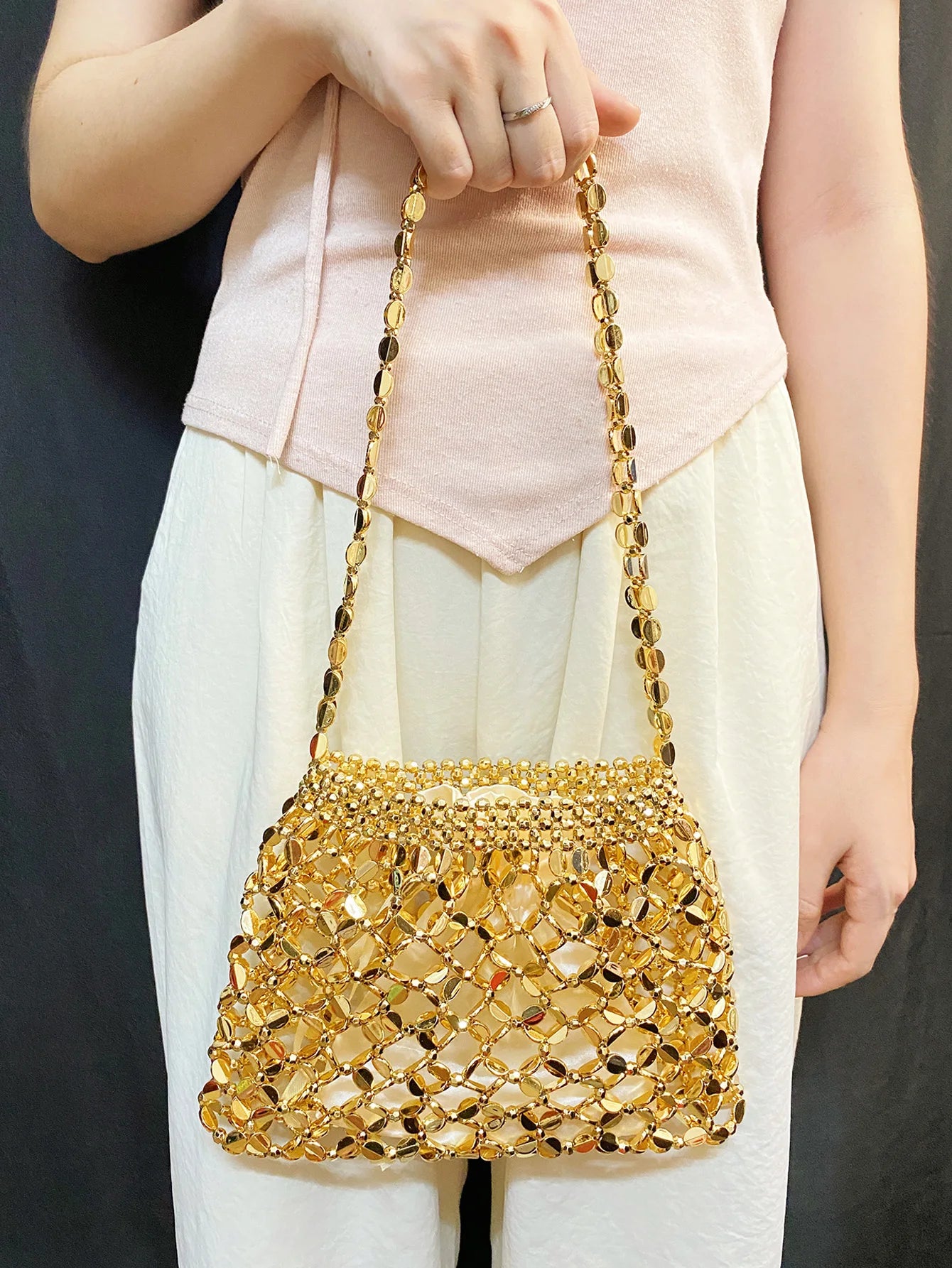 New handheld niche design silver handmade bead woven handbag essential for summer shoulder bag