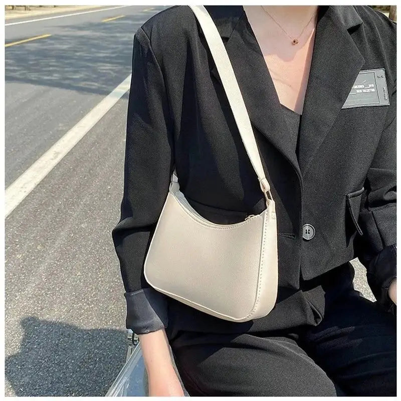 Fashionable and Trendy Solid-Color Handbag, Simple and New Small Square Bag, Stylish and High-Quality Single-Shoulder Armpit Bag