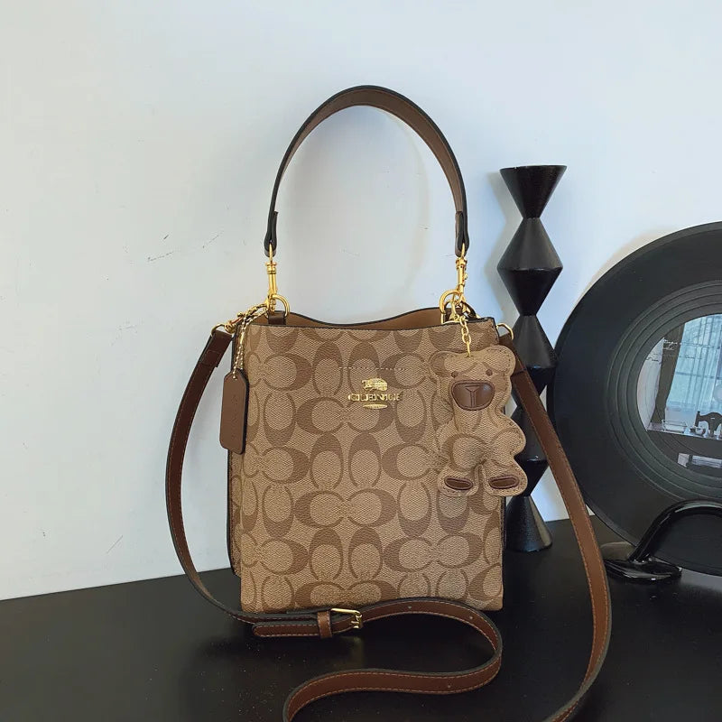 Fashionable style, elegant and luxurious handbag in the shape of a bucket, versatile and suitable for all occasions, single-shou