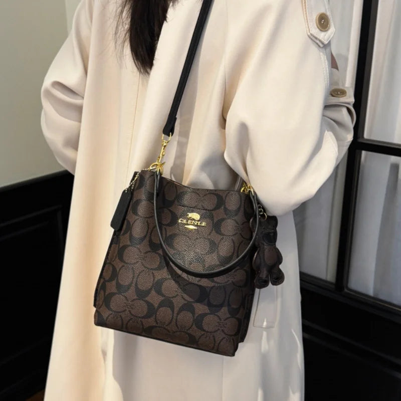 Fashionable style, elegant and luxurious handbag in the shape of a bucket, versatile and suitable for all occasions, single-shou