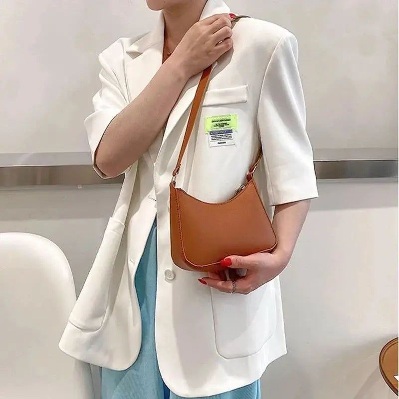 Fashionable and Trendy Solid-Color Handbag, Simple and New Small Square Bag, Stylish and High-Quality Single-Shoulder Armpit Bag
